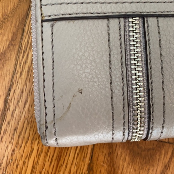 Grey leather Michael Kors Wallet - Picture 3 of 3